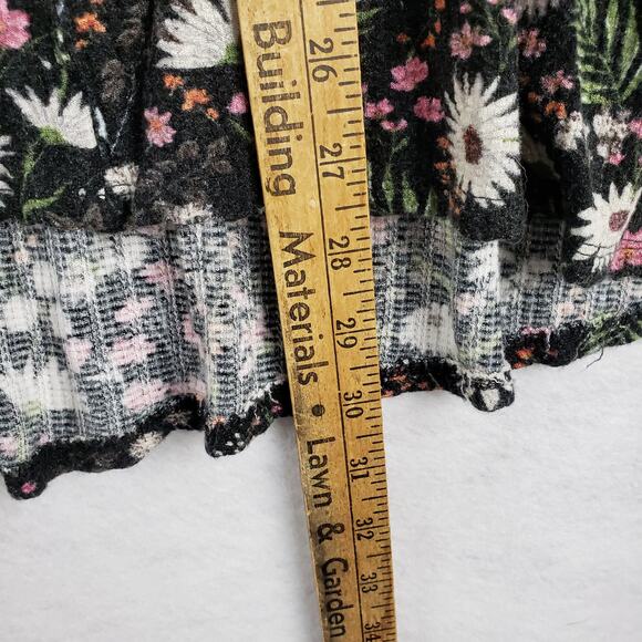 Maurices Plus Women's 4X Wildflower Crepe‎ V Neck Tank Top Black Dark Fairycore - Picture 6 of 8